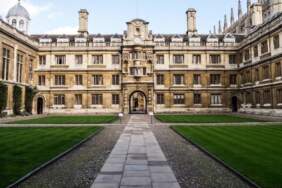 Oxford ve Cambridge’i aratmıyor: Vakıf üniversitelerinde zam yüzde 160’a yaklaştı