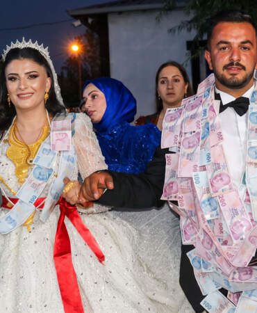 Yargıtay düğün takıları için yıllar sonra içtihat değiştirdi: Ziynet eşyalarının paylaşımında yeni dönem