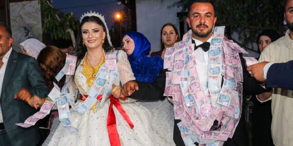 Yargıtay düğün takıları için yıllar sonra içtihat değiştirdi: Ziynet eşyalarının paylaşımında yeni dönem