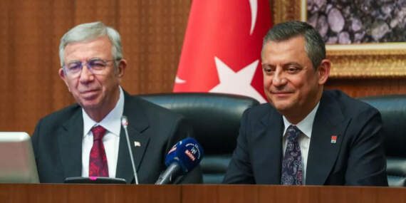 Mansur Yavaş’tan Özel’e Yeni Parti tebriği
