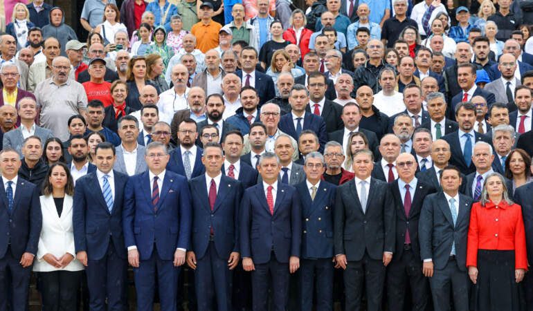 İşte Özgür Özel’in A Takımı: YENİ Parti’nin MYK’sı açıklandı