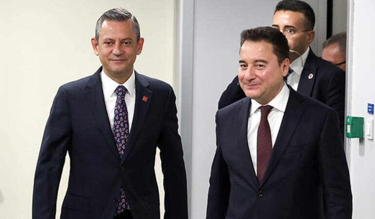 Babacan’dan Özgür Özel’e tebrik telefonu
