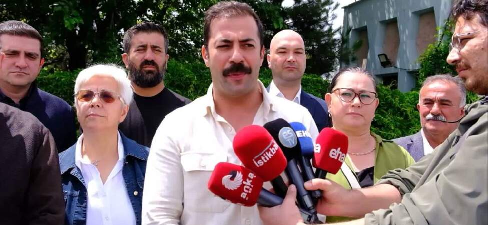 Eskişehir’deki 14 ilçe başkanı Yeni Parti’ye geçiyor