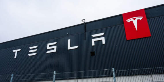 Elon Musk’ın siyasi söylemleri satışları düşürmüştü: İkinci çeyrekte tahminleri aştı