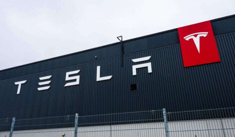 Elon Musk’ın siyasi söylemleri satışları düşürmüştü: İkinci çeyrekte tahminleri aştı