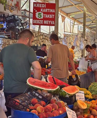 Pazarda bunu da gördük: Sebze ve meyvede kredi kartına 5 taksit dönemi