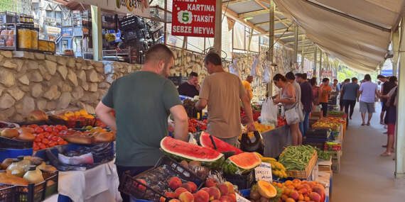 Pazarda bunu da gördük: Sebze ve meyvede kredi kartına 5 taksit dönemi