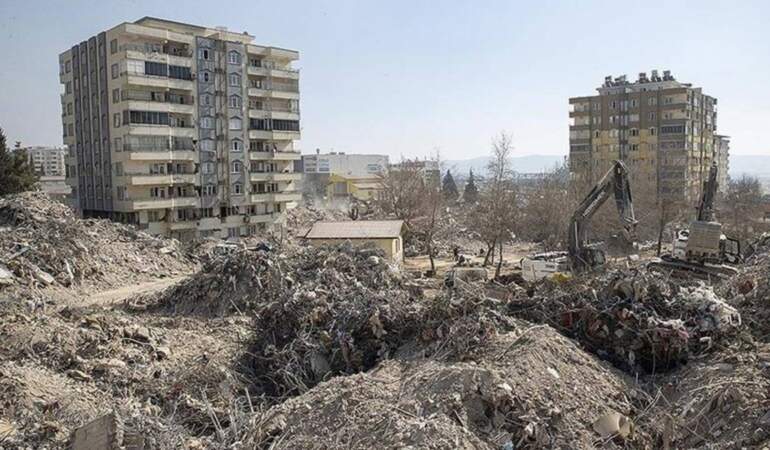 124 kişinin öldüğü Ebrar Sitesi davasında gerekçeli karar: Sorumlu kamu görevlilerine iyi hal indirimi