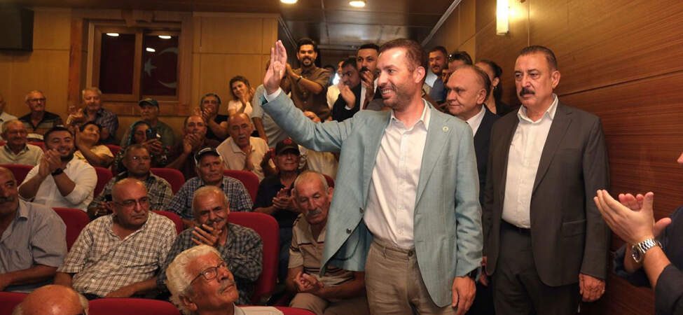 Ceyhan Belediye Başkanı Kadir Aydar CHP’den istifa etti