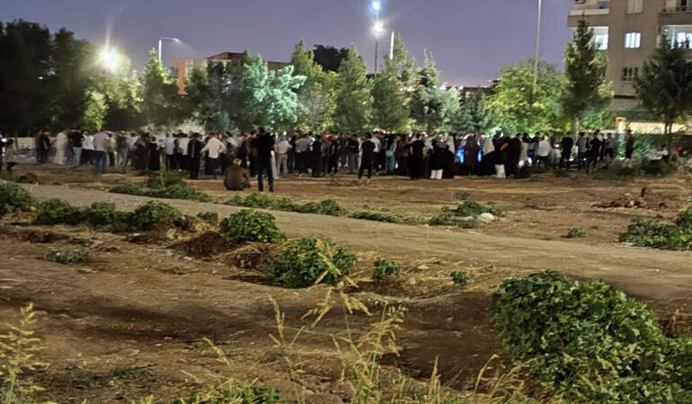 Mezarlık ziyaretinde kanlı pusu: Aynı aileden 3 kişi hayatını kaybetti