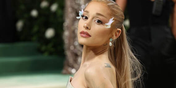Ariana Grande, şarkılarının sızdırılması nedeniyle bilgisayar korsanlarına dava açtı