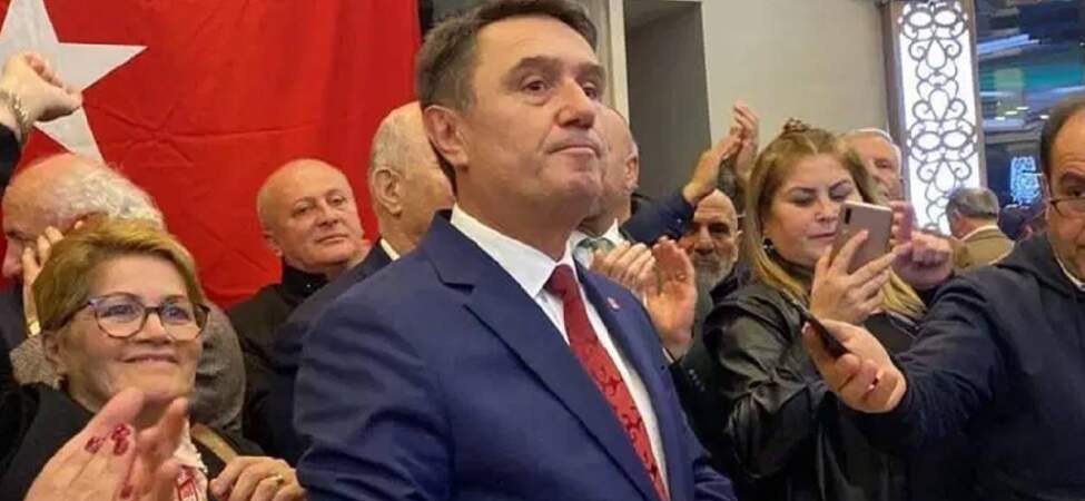 Zonguldak Belediye Başkanı Tahsin Erdem CHP’den istifa etti: 16 meclis üyesiyle Yeni Parti’ye geçiyor