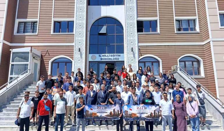Ağrılı öğrenciler tarih gezisinde