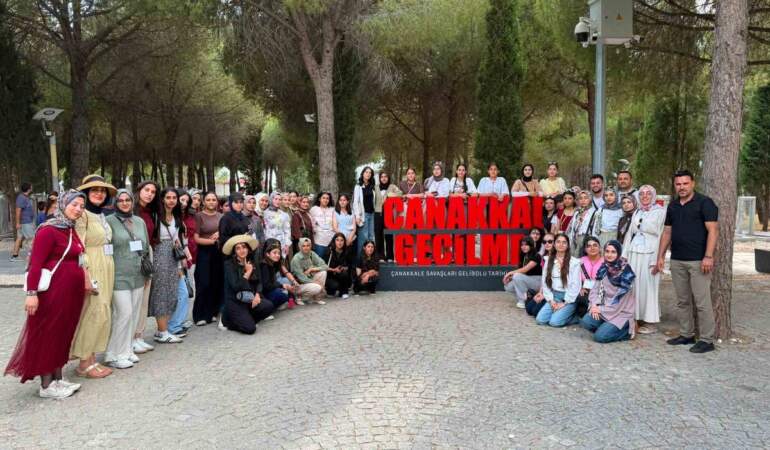 Ağrılı öğrencilerden Çanakkale ve Ankara gezisi