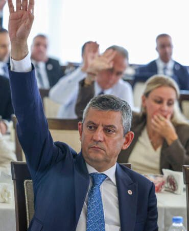 Ana Muhalefette Dev Göç: 200’den Fazla Belediye Başkanı CHP’den İstifa Etti, YENİ Parti’ye Geçiyor