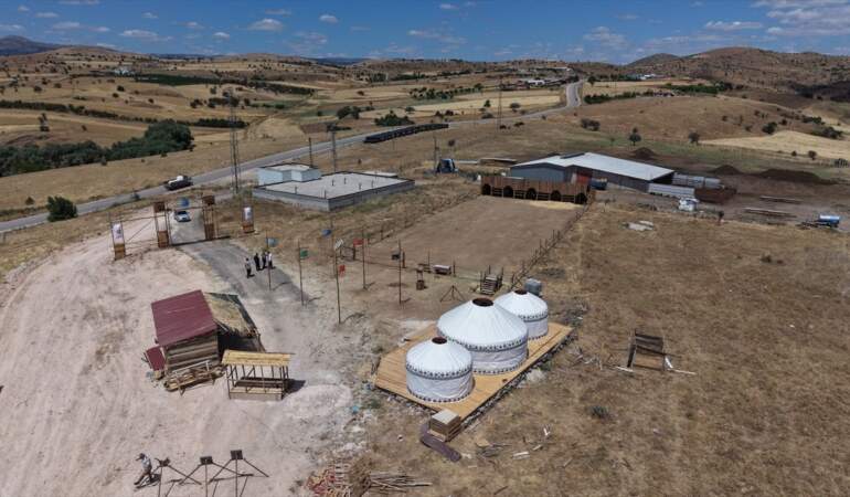 Kayı Obası: Geleneksel Türk Kültürü Yaşatılıyor