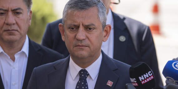 Ankara’da Kritik Hafta: Özgür Özel Yeni Parti İçin ‘Bir Hafta’ Süre Verdi