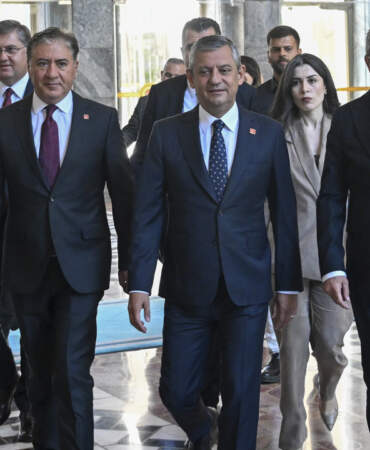 Ankara’da Tarihi Cuma: 90 Vekil İmzayı Attı, Özgür Özel’in ‘Yeni Parti’si Yarın Resmen Kuruluyor mu?