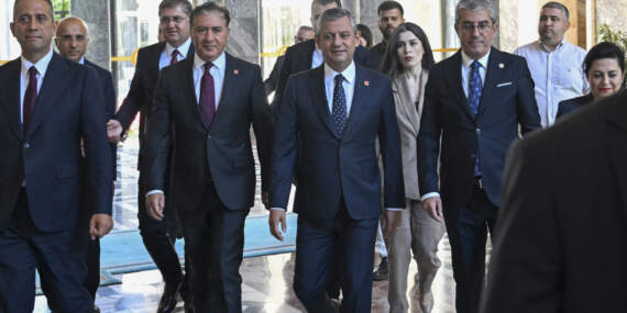 Ankara’da Tarihi Cuma: 90 Vekil İmzayı Attı, Özgür Özel’in ‘Yeni Parti’si Yarın Resmen Kuruluyor mu?