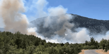 Antalya’da Korkutan Yangın! 9 Helikopter ve 3 Uçak Havalandı