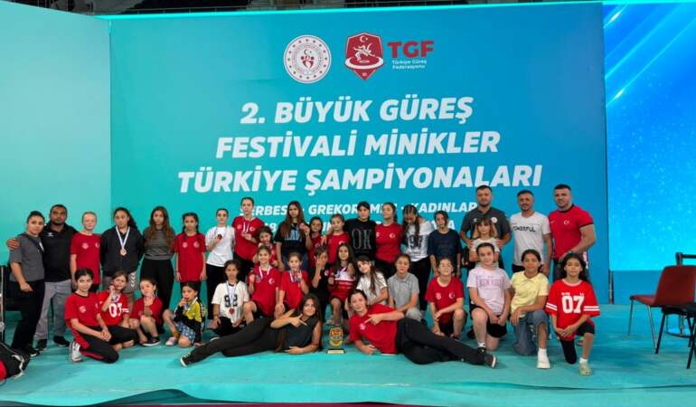 Bafra Güreş Takımı 9 Madalya Kazandı
