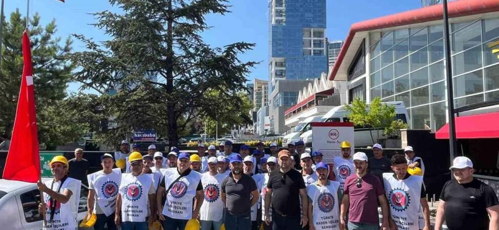 Bekledikleri Ödemeyi Alamayan Doruk Madencilik Şirketi İşçileri Eylem Başlattı !