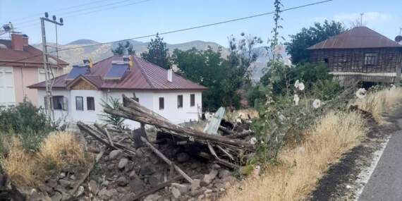 Beypazarı’nda Metruk Evler Yıkılıyor