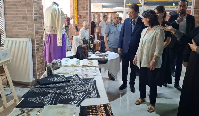 Beypazarı’nda yıl sonu sergisi açıldı