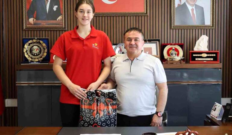 Ayşe Beren Balcı, TVF Spor Lisesi’ni Kazandı