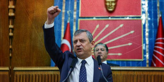 CHP’de Kopuşta Kritik Plan: Özgür Özel’den İkinci Parti Hamlesi
