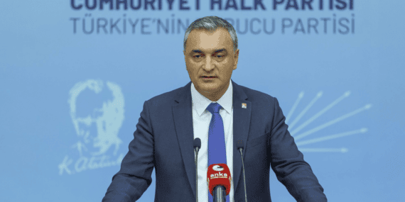 CHP’de MYK Sonrası Önemli Mesajlar: 4 İl Örgütü Feshedildi, Özel Cephesine ‘Koltukçu’ Çıkışı
