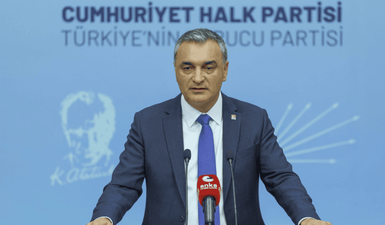 CHP’de MYK Sonrası Önemli Mesajlar: 4 İl Örgütü Feshedildi, Özel Cephesine ‘Koltukçu’ Çıkışı