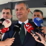 CHP’de Özgür Özel ve Ekibinin Yapacağı Kritik Toplantı Yarına Ertelendi: Milletvekili İstifaları Başladı