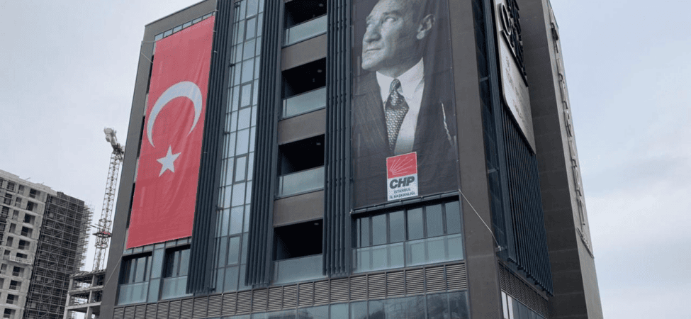 CHP’de Yeni Parti Depremi: İstanbul’da 7 İlçe Başkanı Görevden Alındı