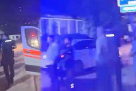 Çocukları Boşanma Aşamasındaki Aileler Birbirine Girdi: Silahlı Kavgada 2 Yaralı, 10 Gözaltı