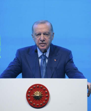 Cumhurbaşkanı Erdoğan’dan Muhalefet Sert Sözler: ‘Kendileri de Zihniyetleri de Müzelik!’ Çiftçi ve Köylülere Kredi Müjdesi