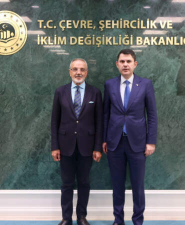 DEM Parti Ağrı Milletvekili Sırrı Sakık Bakan Murat Kurum’u Ziyaret Etti