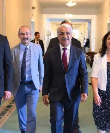 DEM Parti İmralı Heyeti, AK Parti ve MHP Temaslarından Sonra Abdullah Öcalan ile Görüşmek Üzere Yola Çıktı