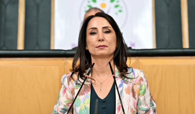 DEM Parti’den Çerçeve Yasa Çağrısı, ‘Süreç Uzatılmamalı’