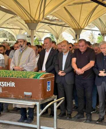 Hafriyat kamyonu kazasında vefat eden işçi son yolculuğuna uğurlandı
