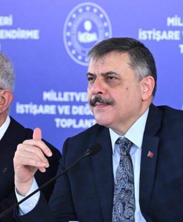Bakan Çiftçi Ahbap Skandalını Bu Sözlerle Eleştirdi: ‘Ahbap-Çavuş Rezaleti’