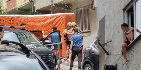 İstanbul’da Rehine Kabusu: Ailesini Bıçakla Esir Aldı! Özel Harekat Ekipleri Kurtardı