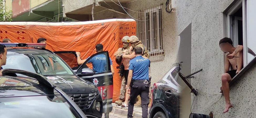 İstanbul’da Rehine Kabusu: Ailesini Bıçakla Esir Aldı! Özel Harekat Ekipleri Kurtardı