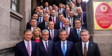 İşte YENİ Parti’nin A Takımı: Özgür Özel’in Kurmay Kadrosunda Kimler Var? Grup Başkanvekilleri, PM ve YDK Tam Liste