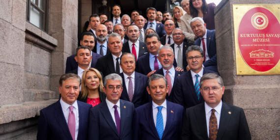 İşte YENİ Parti’nin A Takımı: Özgür Özel’in Kurmay Kadrosunda Kimler Var? Grup Başkanvekilleri, PM ve YDK Tam Liste