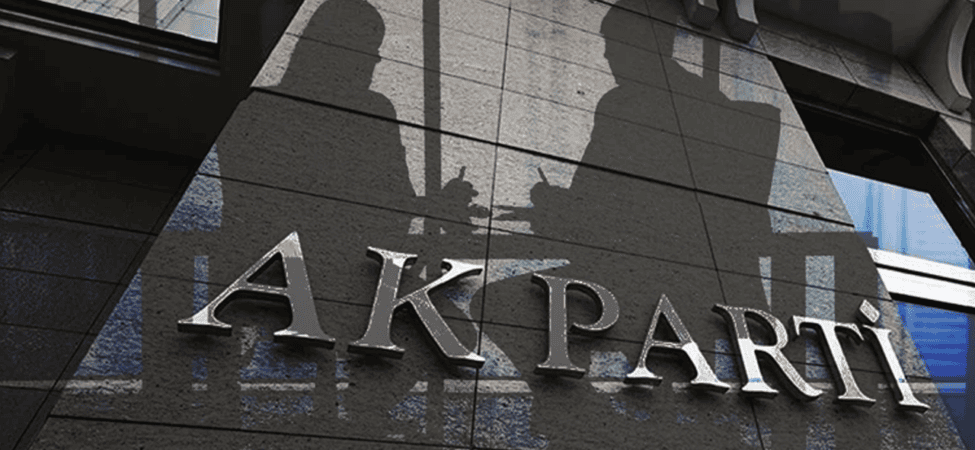 Kulislerde ‘Transfer’ Hareketliliği: AK Parti’ye Katılacağı İddia Edilen Vekil Telefonlarını Kapattı