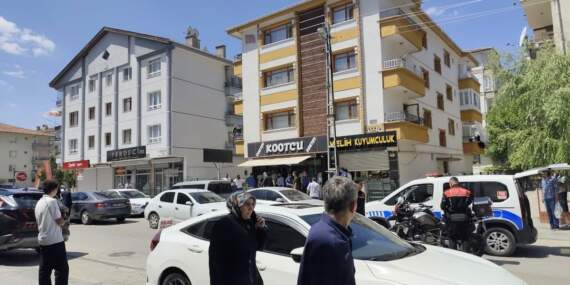 Kuyumcu soyguncusu 2 saatte yakalandı: İnternetten ‘Soygun nasıl yapılır’ araştırması yapmış