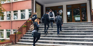 MEB Yönetmeliği Baştan Aşağı Değişti: Velilere Randevu Şartı, Öğrencilere Yeni Kurallar