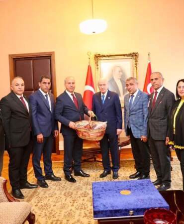 MHP Gaziantep İl Teşkilatı’ndan Devlet Bahçeli’ye anlamlı hediye