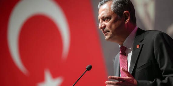 Özgür Özel’den ‘Yeni Parti’ Hamlesi: İşte Kuruluş Tarihi ve Milletvekili Sayısı